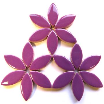 H43 Pretty Purple 25mm Petal: 50g