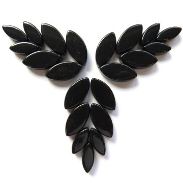 Petals: Black 049 