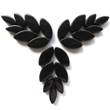 Petals: Black 049 