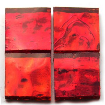 AR01 Red Wavy (disc)