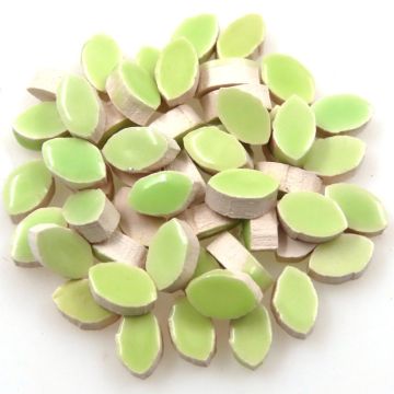 8mm Mini Petal: Pistachio green, WG04