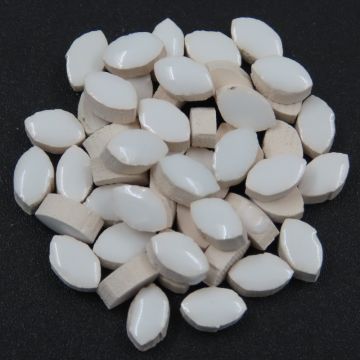 8mm Mini Petal: White, WW02 (+/-50 pieces)